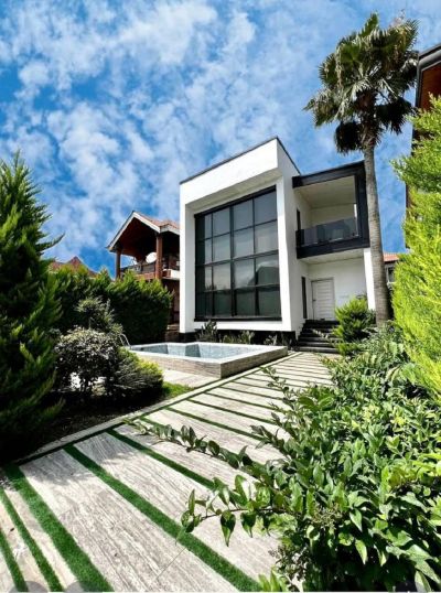 ویلا 300 متری چهارخوابه در نور نور مازندران