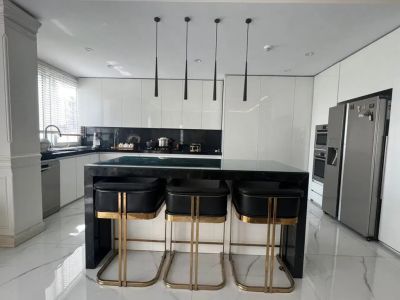 آپارتمان 195 متری سه خوابه در سعادت آباد تهران