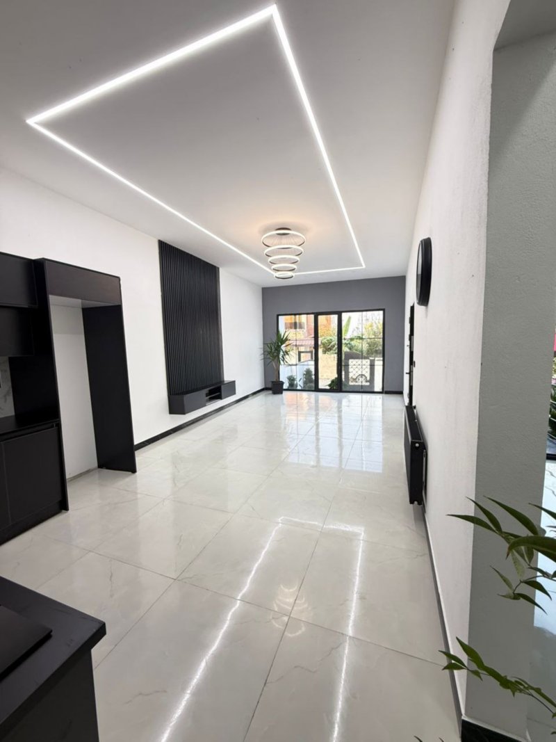 ویلا 180 متری سه خوابه در شهرک آپادانا چمستان13773826635