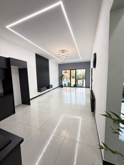 ویلا 180 متری سه خوابه در شهرک آپادانا چمستان