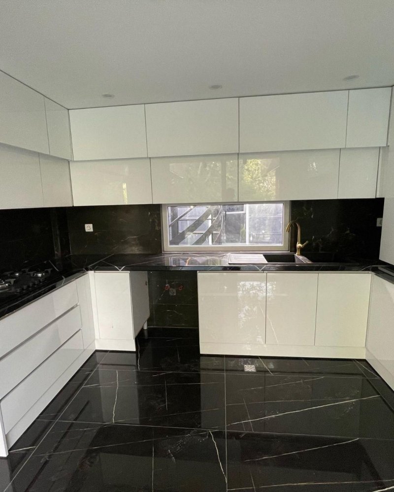 ویلا 320 متری سه خوابه در نور نور مازندران13771226489