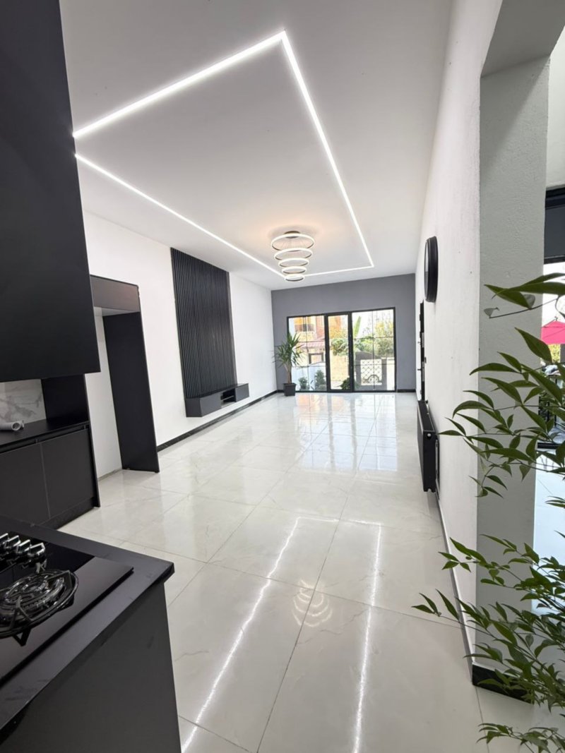 ویلا 180 متری سه خوابه در شهرک آپادانا چمستان13773826632