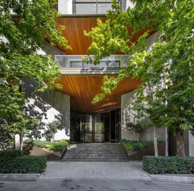 آپارتمان 220 متری سه خوابه در فرمانیه تهران13759126081