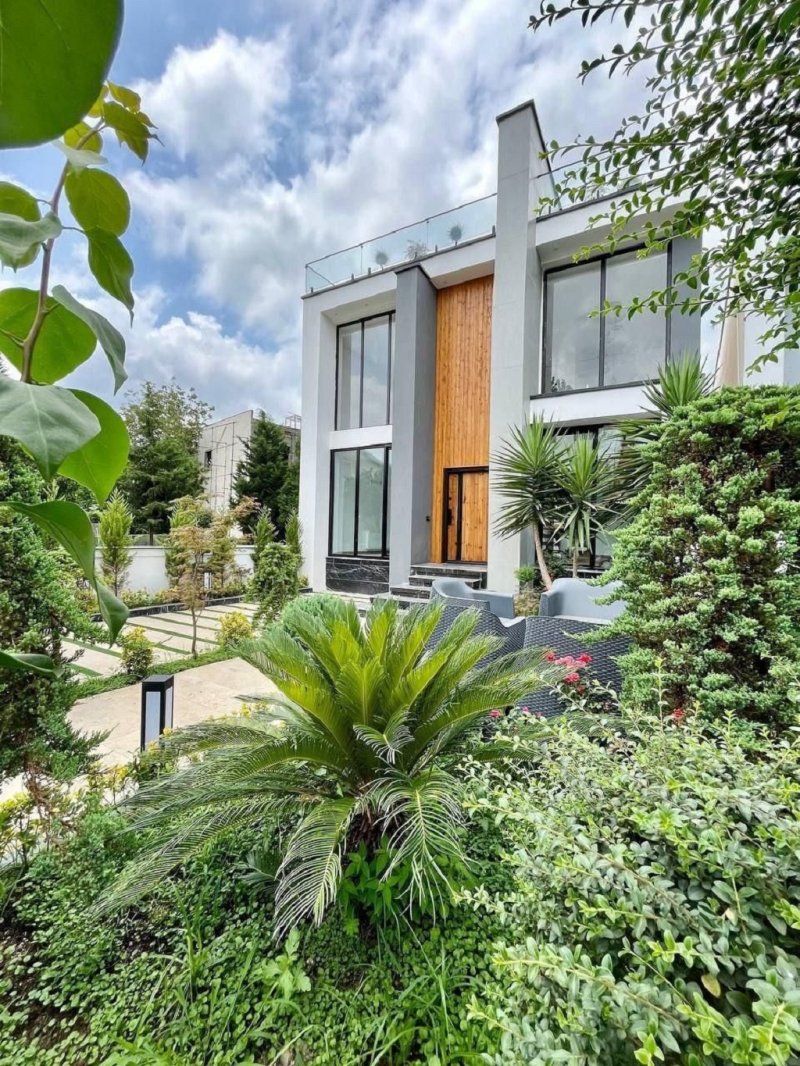 ویلا 250 متری سه خوابه در نور نور مازندران13766226247