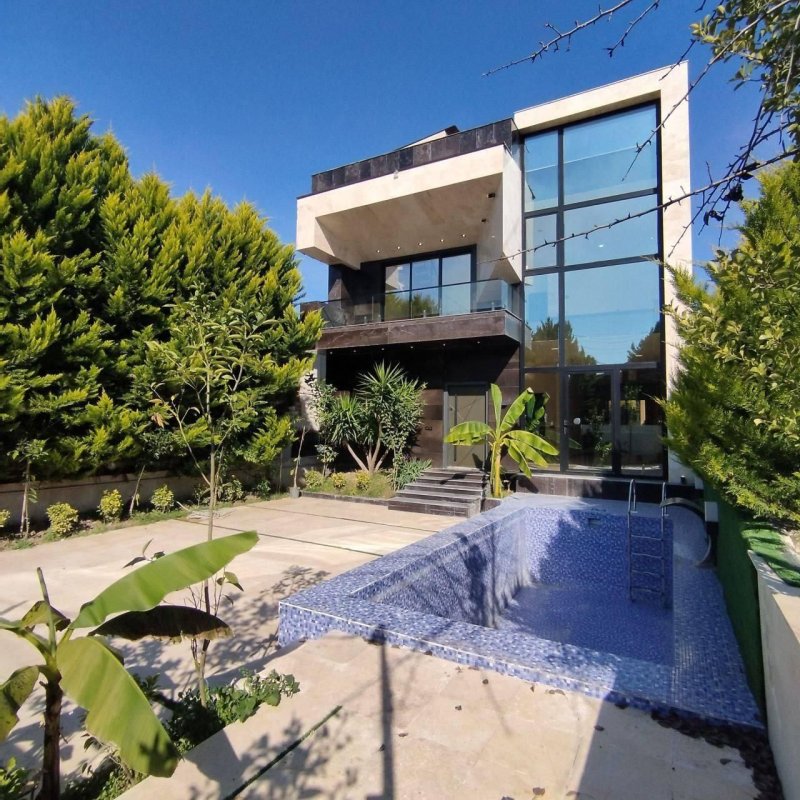 ویلا 340 متری سه خوابه در نور نور مازندران13767326310