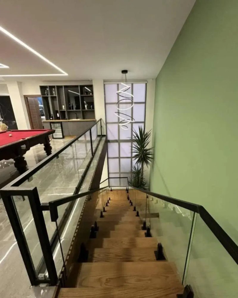 ویلا 350 متری چهارخوابه در نور نور مازندران13771926537