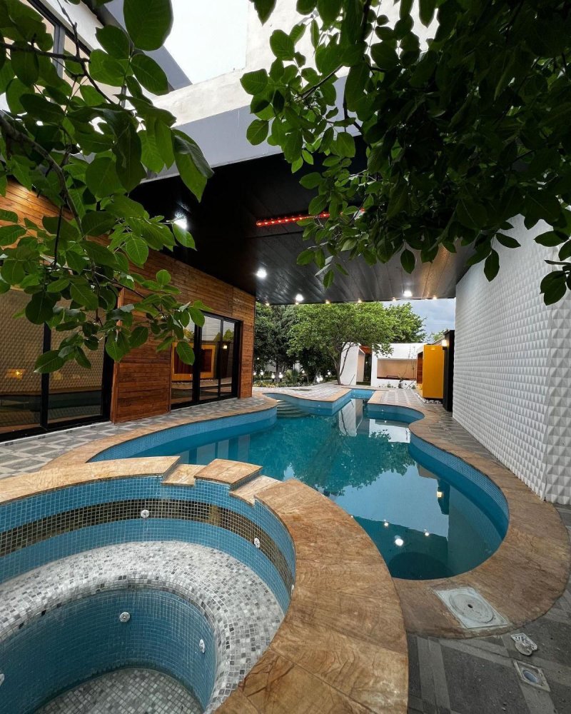 ویلا 370 متری سه خوابه در نور نور مازندران13772526574