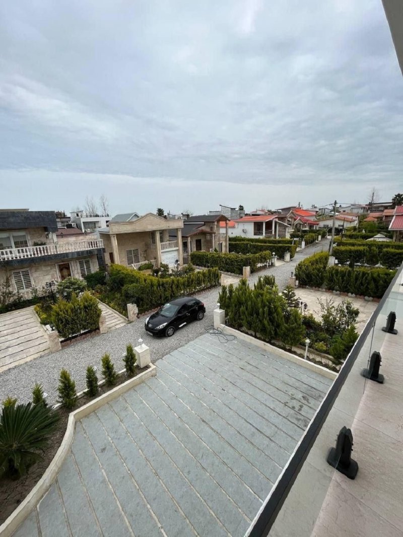 ویلا 250 متری سه خوابه در محمود آباد13771826519