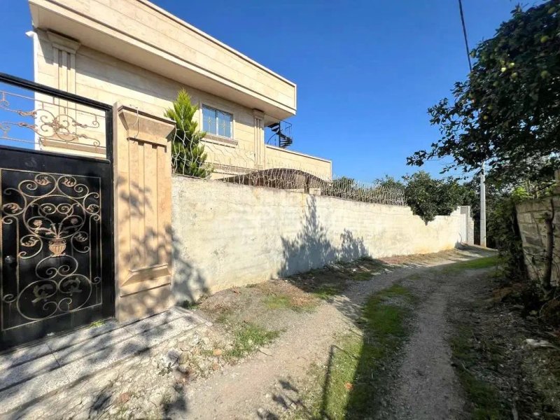 ویلا 1100 متری سه خوابه در جاده نظامی قائم شهر13763026159