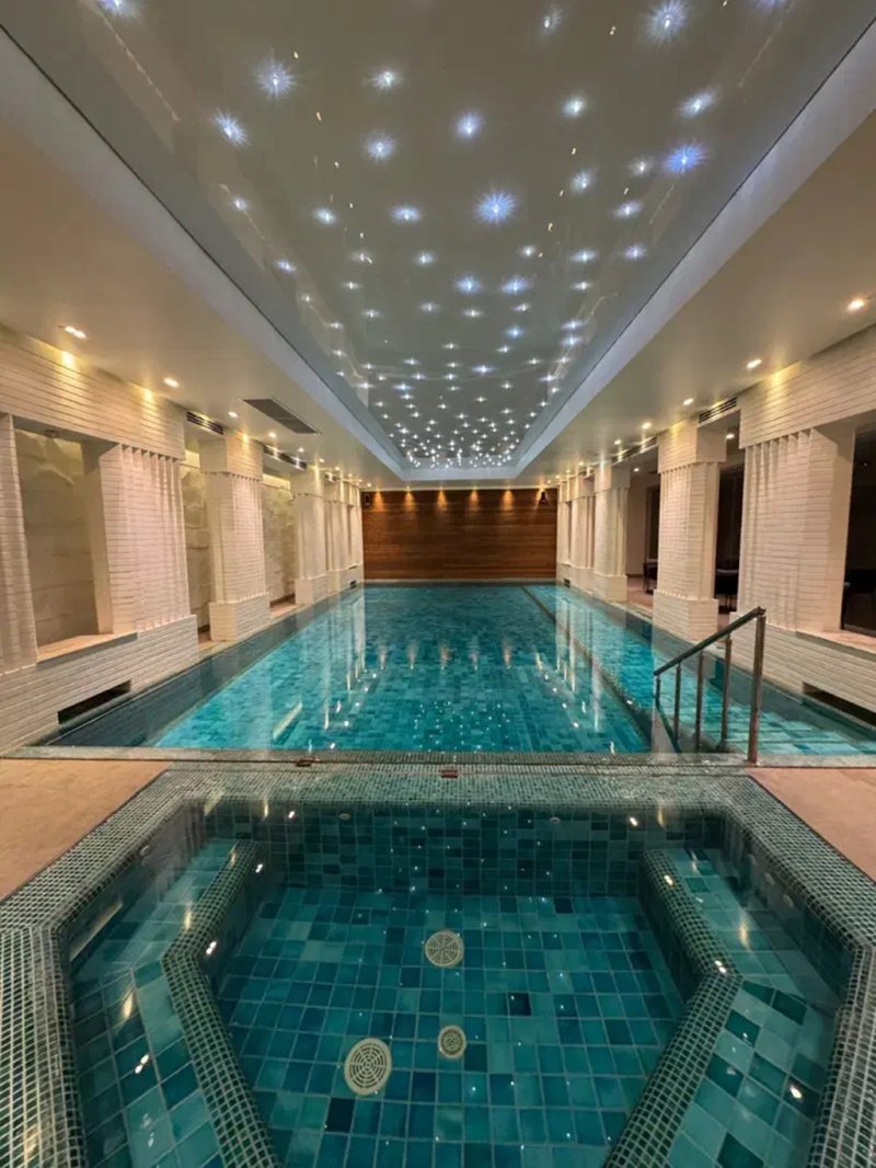 آپارتمان 200 متری سه خوابه در سعادت آباد تهران13758026068