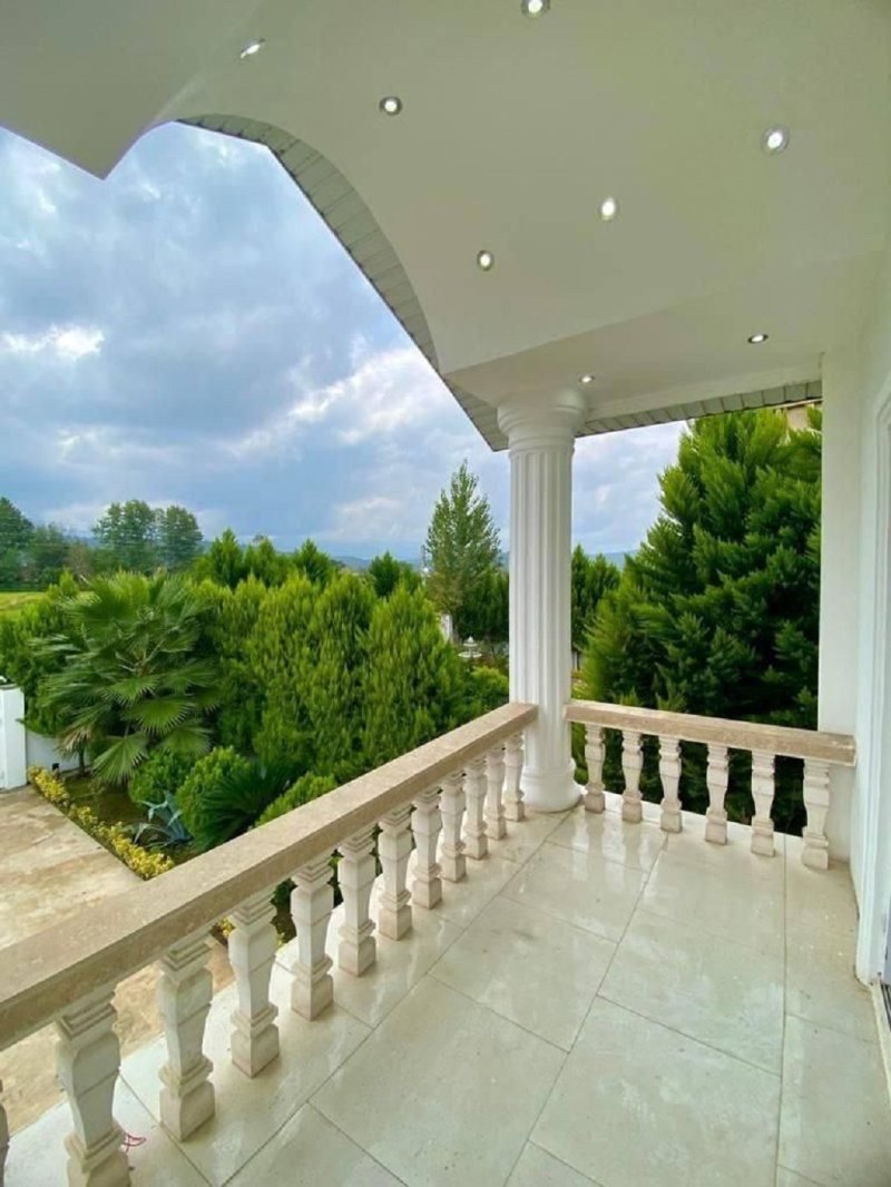 ویلا 600 متری چهارخوابه در نور نور مازندران13765526230