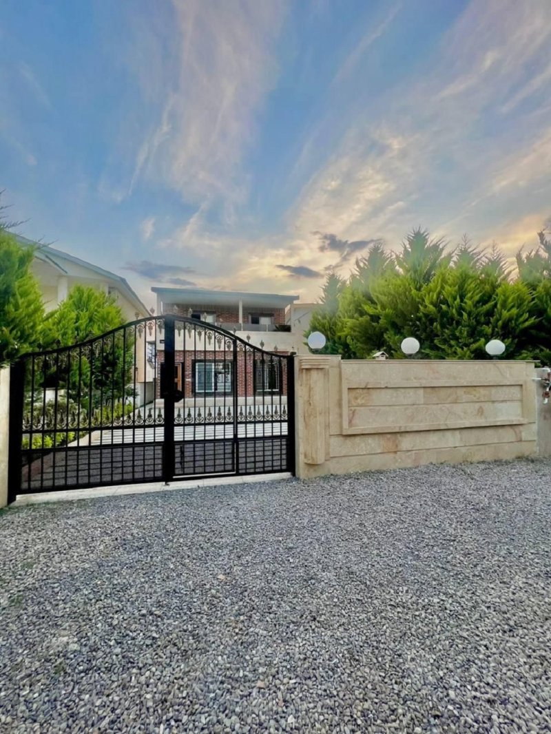 ویلا 280 متری سه خوابه در نور نور مازندران13773926641