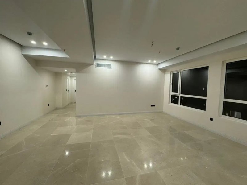 آپارتمان 95 متری دو خوابه در سعادت آباد تهران13760226106