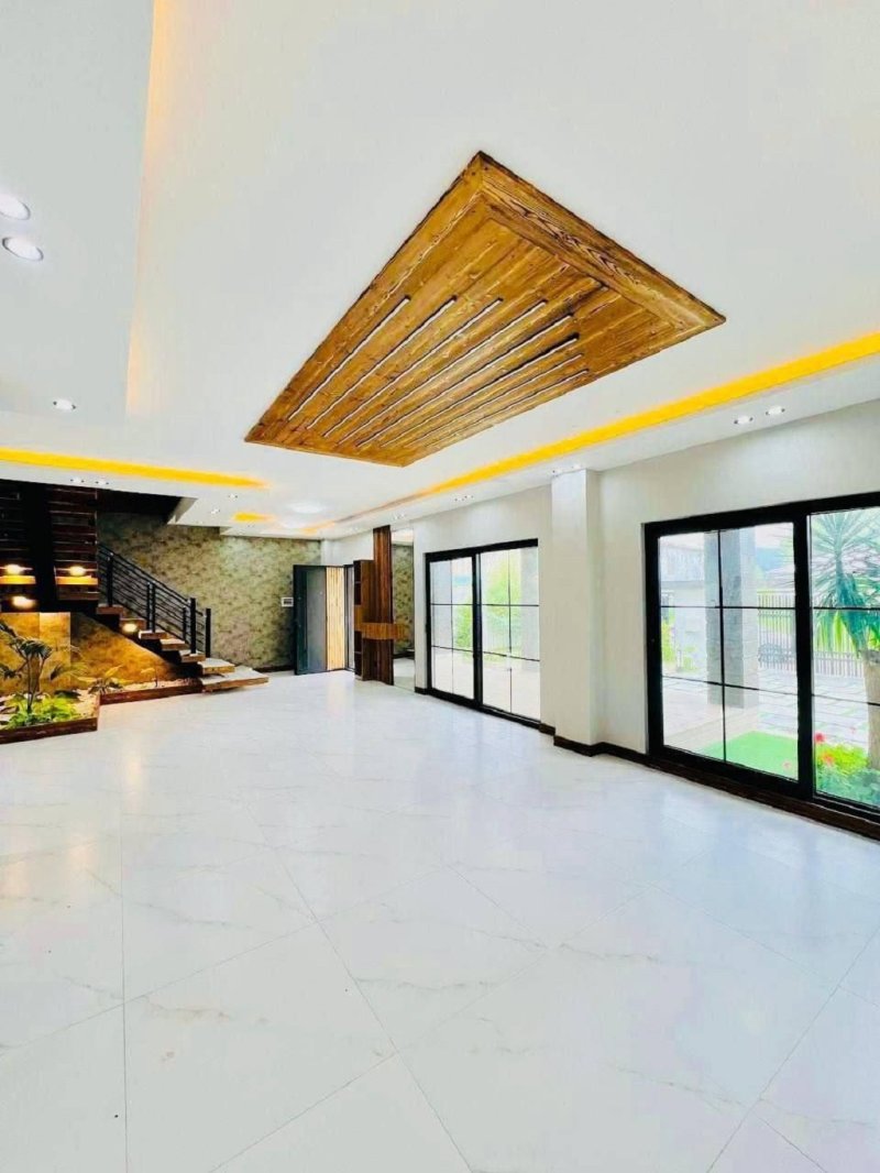 ویلا 380 متری سه خوابه در نوشهر13771426494