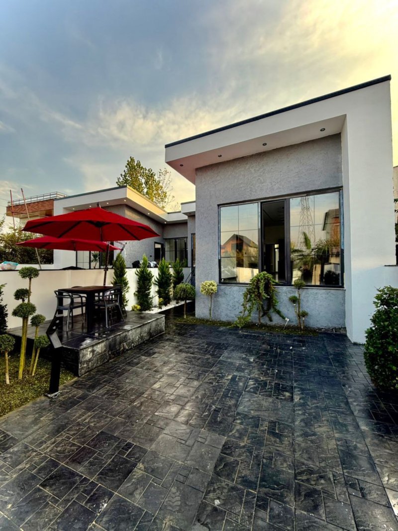 ویلا 180 متری سه خوابه در شهرک آپادانا چمستان13773826636