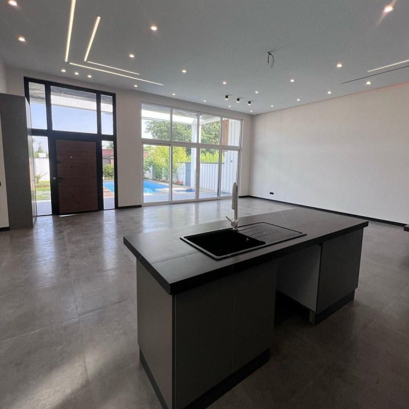 ویلا 350 متری سه خوابه در نور نور مازندران13770826454