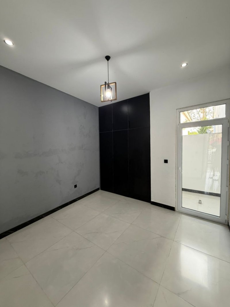 ویلا 180 متری سه خوابه در شهرک آپادانا چمستان13773826633