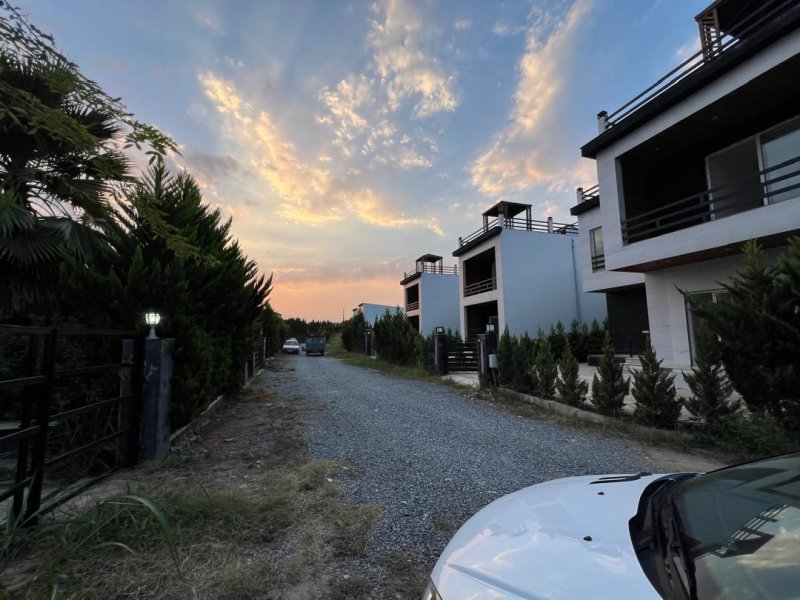 ویلا 200 متری دو خوابه در آهودشت چمستان13766926277