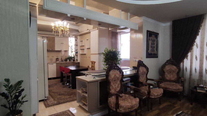 آپارتمان 165 متری سه خوابه در ولیعصر تبریز13775026677