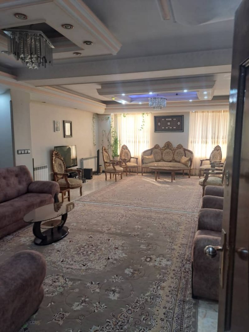 آپارتمان 134 متری دو خوابه در فاز 2 اندیشه13786327061