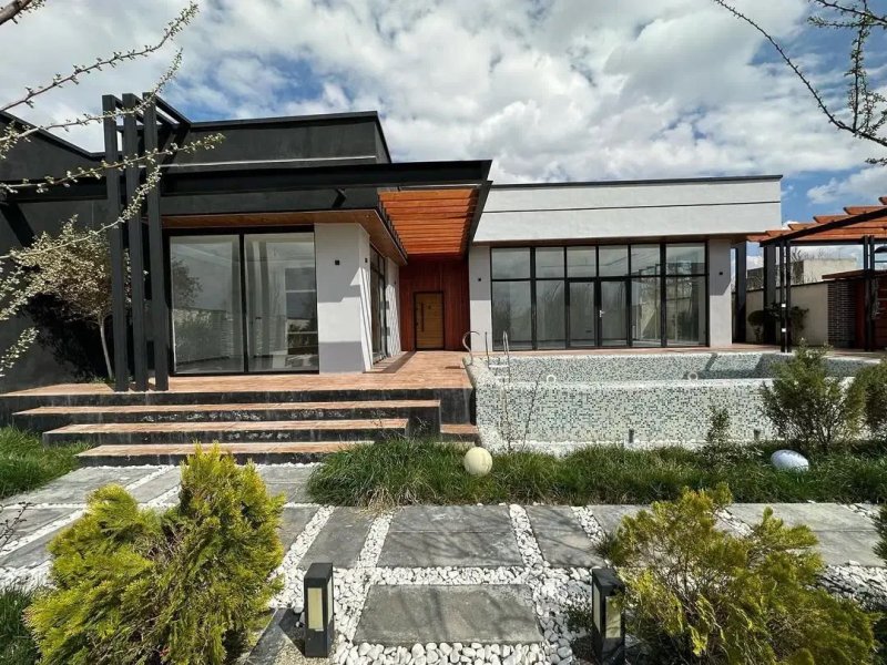 ویلا 350 متری سه خوابه در نور نور مازندران13783726990