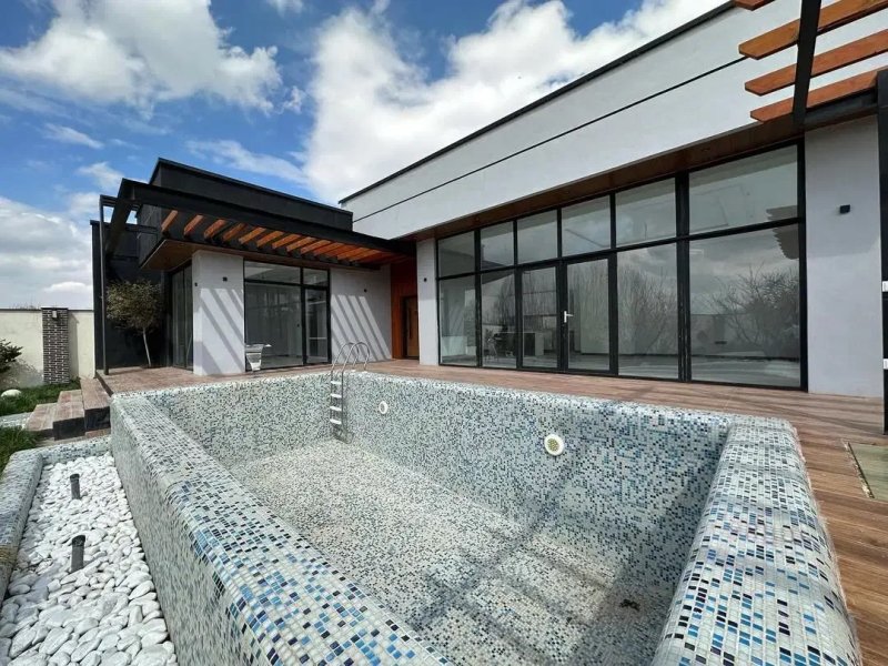 ویلا 350 متری سه خوابه در نور نور مازندران13783726995