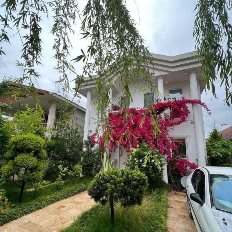 ویلا 320 متری سه خوابه در نور نور مازندران13784427030