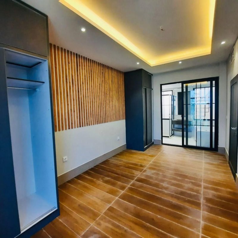 ویلا 450 متری چهارخوابه در محمود آباد13782426915