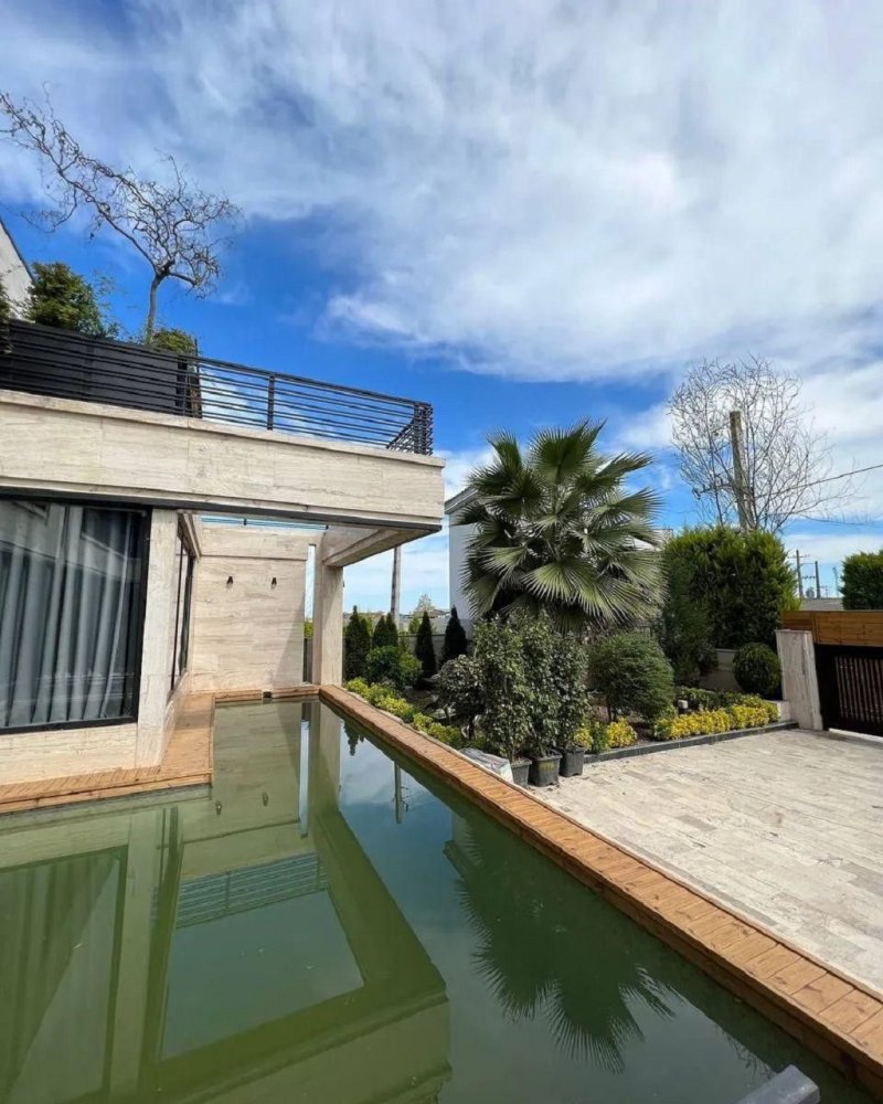 ویلا 400 متری چهارخوابه در نور نور مازندران13782526921