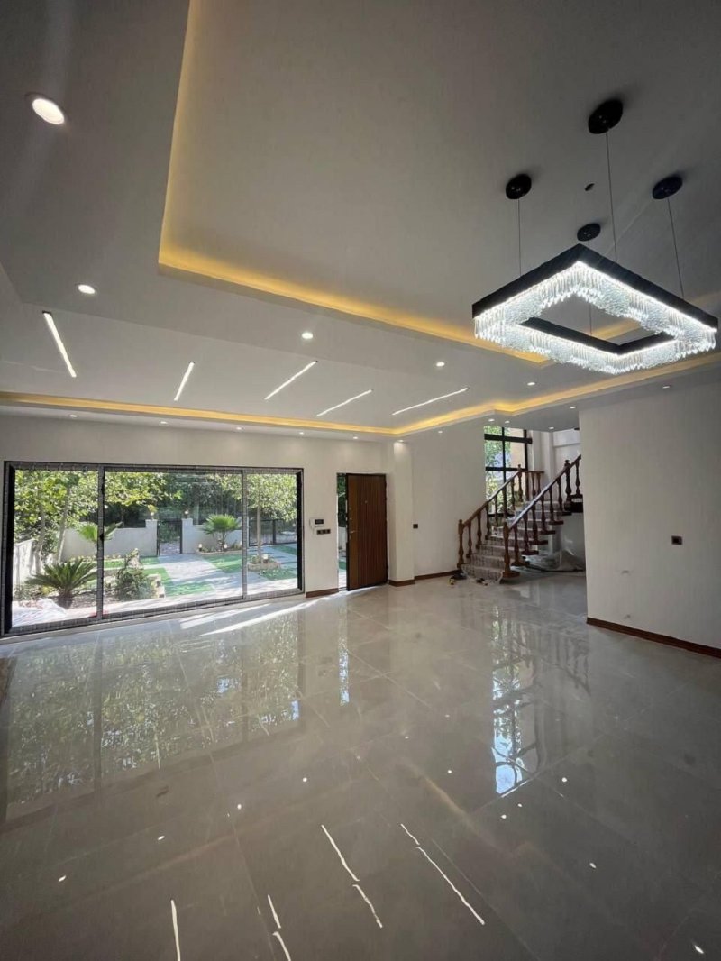 ویلا 360 متری چهارخوابه در نور نور مازندران13781126840