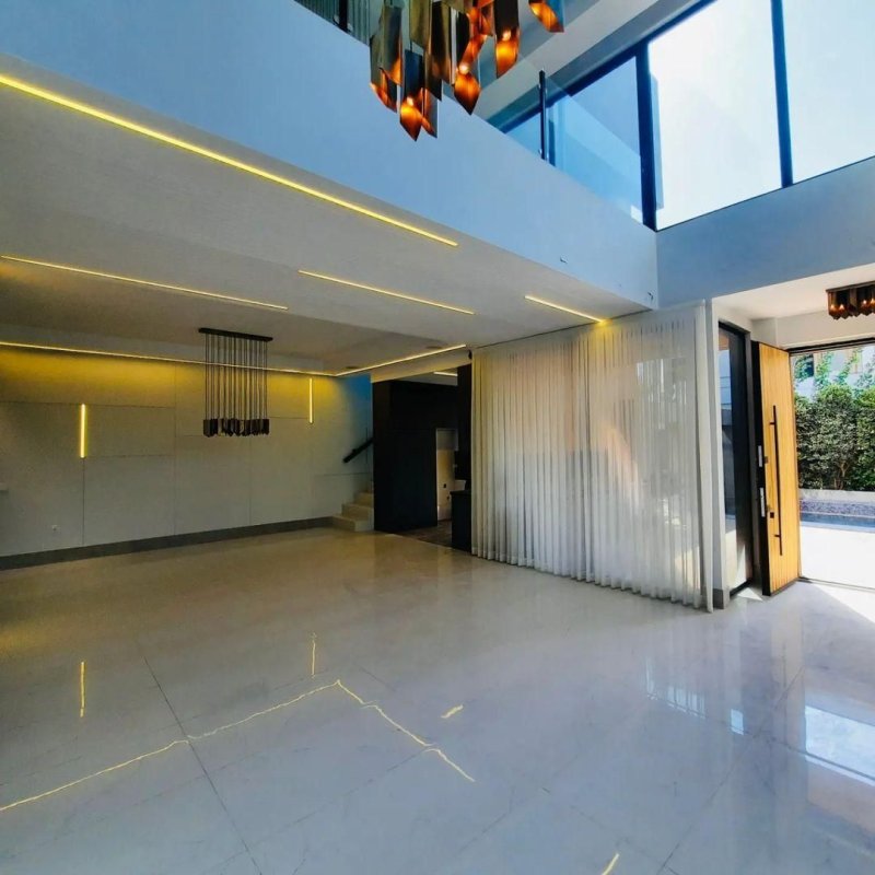 ویلا 450 متری چهارخوابه در محمود آباد13782426916