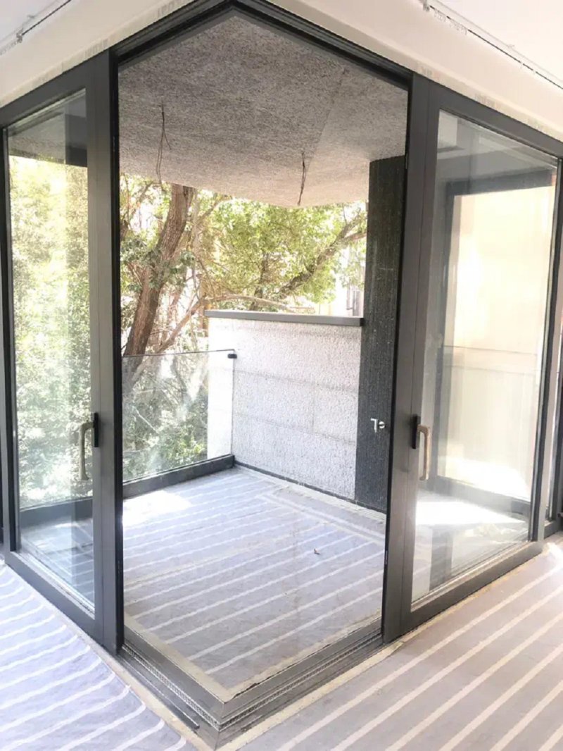 آپارتمان 186 متری سه خوابه در نیاوران تهران13801927351