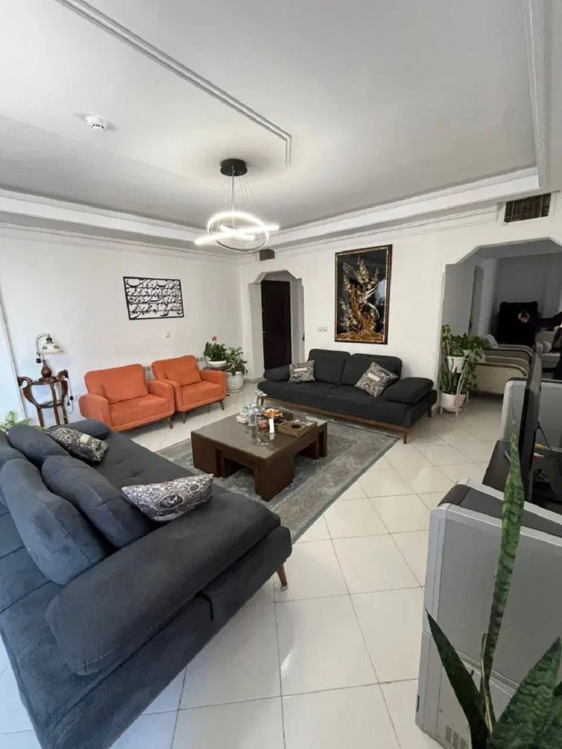 آپارتمان 142 متری سه خوابه در سعادت آباد تهران13797227268