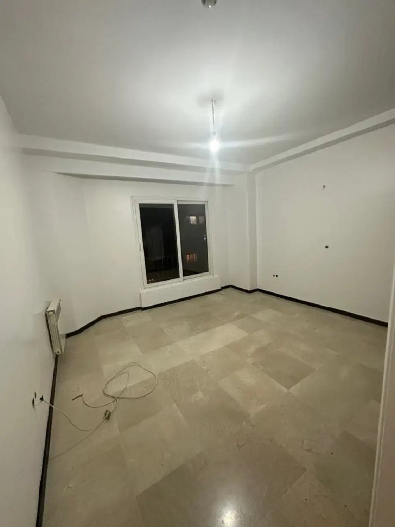 آپارتمان 200 متری سه خوابه در کوی فراز تهران13796227246