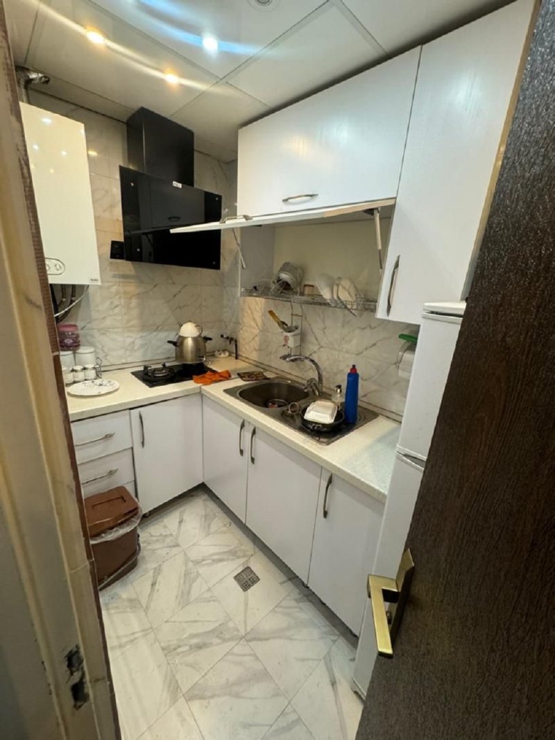 اداری 100 متری یک خوابه در صادقیه تهران13797527280