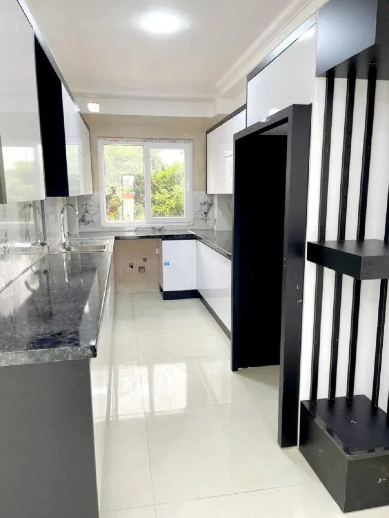 ویلا 250 متری دو خوابه در جاده نظامی قائم شهر13800127311