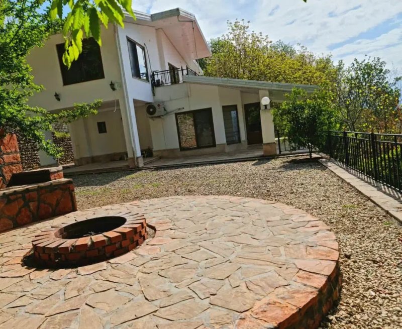 ویلا 813 متری دو خوابه در جاده نظامی قائم شهر13803327364