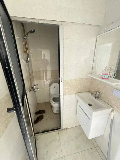 اداری 140 متری چهارخوابه در صادقیه تهران