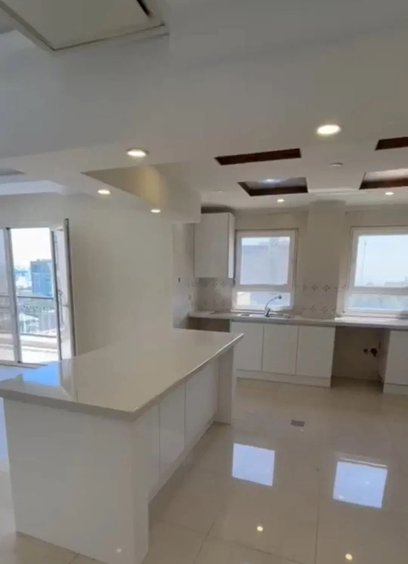 آپارتمان 190 متری سه خوابه در نیاوران تهران13802027353