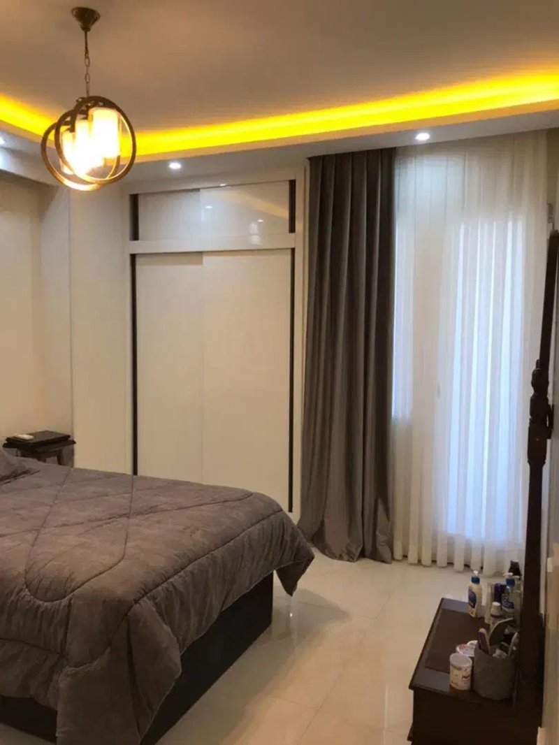 آپارتمان 95 متری دو خوابه در سعادت آباد تهران13790727119