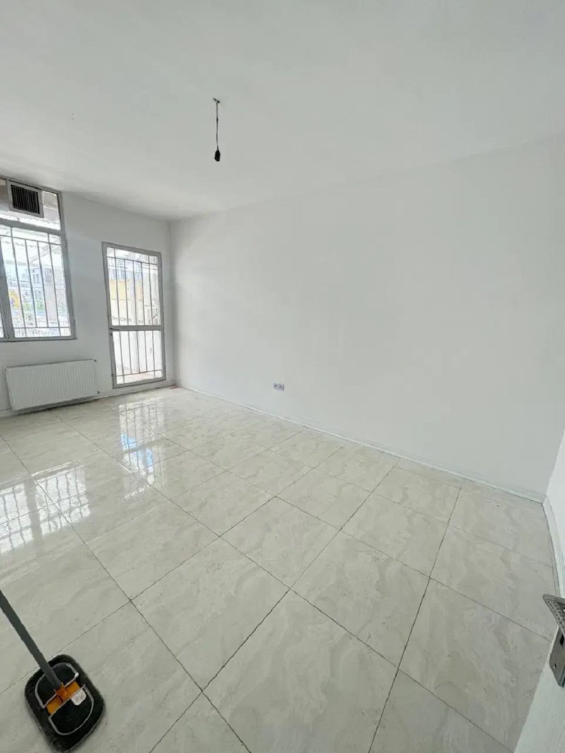 اداری 140 متری چهارخوابه در صادقیه تهران13796627256