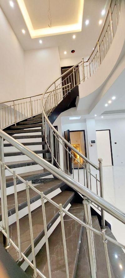 ویلا 375 متری چهارخوابه در خیابان کفشگرکلا قائم شهر