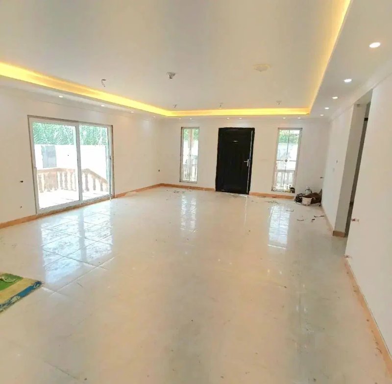 ویلا 256 متری دو خوابه در جاده نظامی قائم شهر13796527255