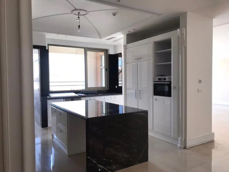 آپارتمان 170 متری سه خوابه در سعادت آباد تهران13802627357