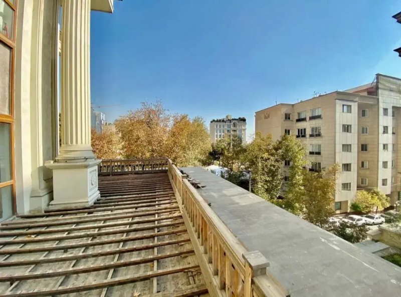 آپارتمان 285 متری سه خوابه در نیاوران تهران13807827505