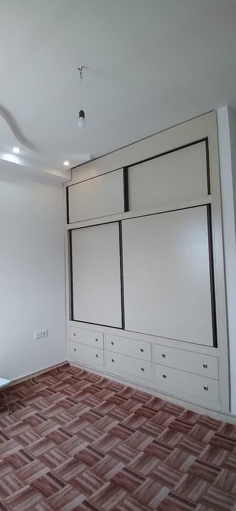 ویلا 160 متری سه خوابه در خیابان تهران قائم شهر13809027540