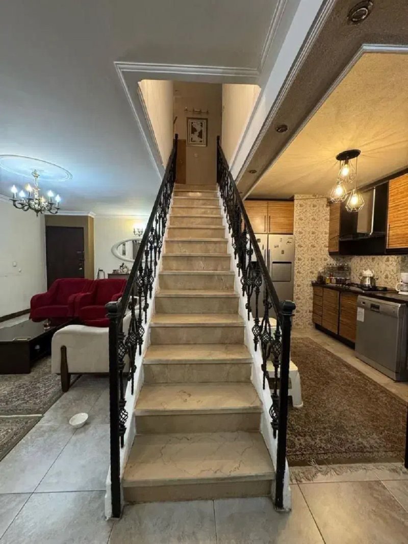 آپارتمان 170 متری سه خوابه در شهرک اکباتان تهران13811727584