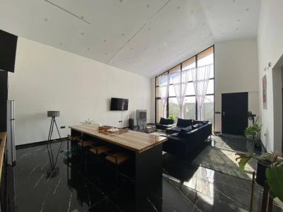 ویلا 200 متری دو خوابه در شهرک زعفرانیه کرج