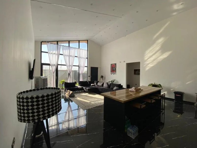 ویلا 200 متری دو خوابه در شهرک زعفرانیه کرج13812827659