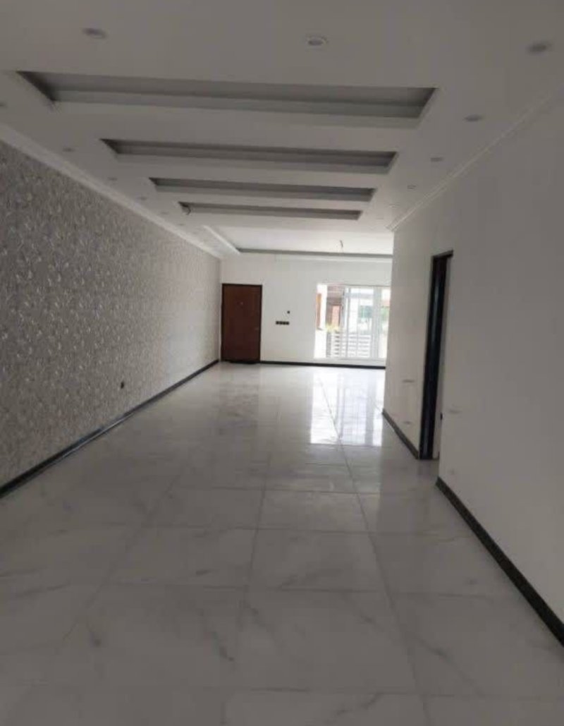 ویلا 240 متری سه خوابه در سائیج محله آمل13804527390